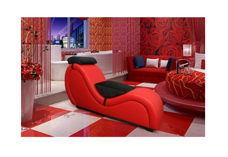 Daytona | Kama Sutra Mebon Chaise Love Lounge Red w Black Pillows