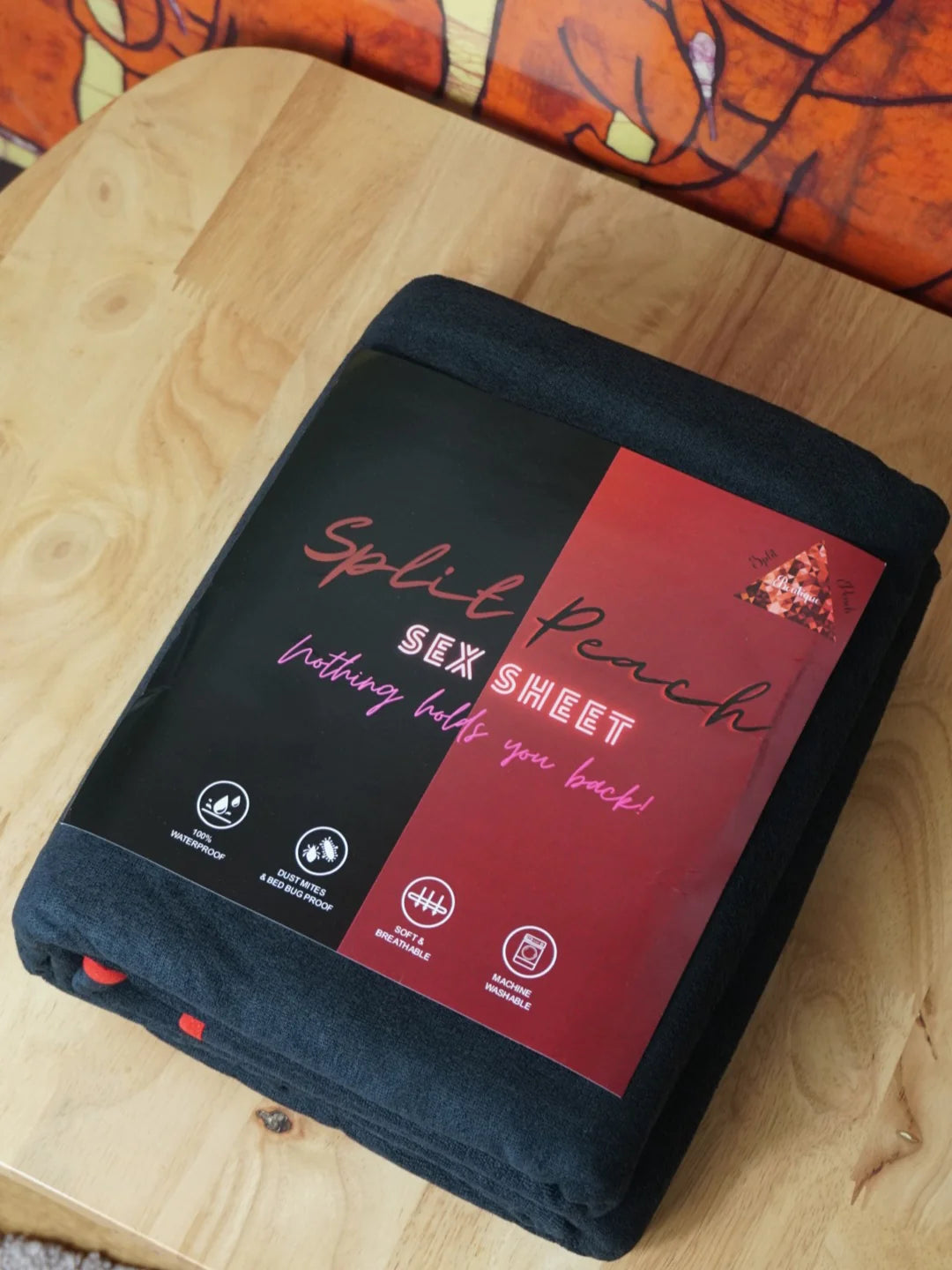 Split Peach Boutique Sex-Sheet (Red/Black)