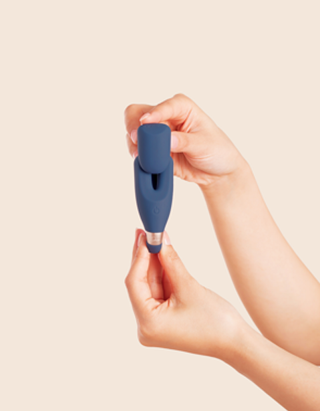 Clio Deia The Wearable Remote Controlled Stimulator Vibrator